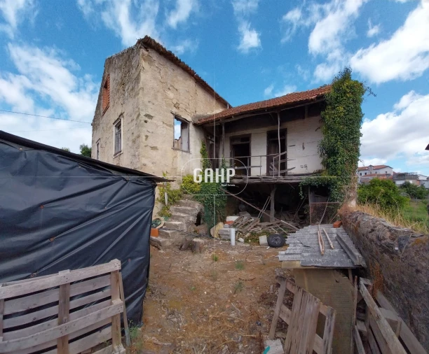 Moradia T0 para Venda em Lorvão Foto 2