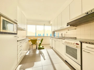 Apartamento T4 para Venda em Aldoar, Foz do Douro e Nevogilde