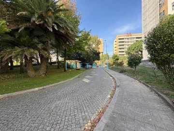 Apartamento T4 para Venda em Aldoar, Foz do Douro e Nevogilde