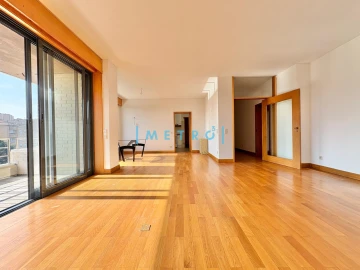 Apartamento T4 para Venda em Aldoar, Foz do Douro e Nevogilde