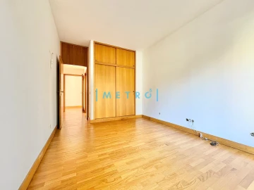 Apartamento T4 para Venda em Aldoar, Foz do Douro e Nevogilde