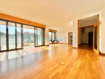 Apartamento T4 para Venda em Aldoar, Foz do Douro e Nevogilde