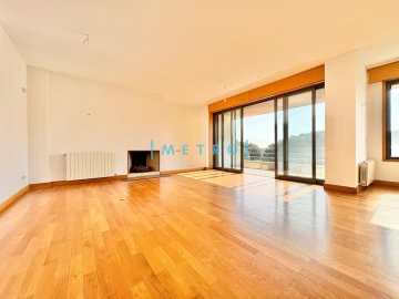Apartamento T4 para Venda em Aldoar, Foz do Douro e Nevogilde
