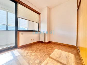 Apartamento T4 para Venda em Aldoar, Foz do Douro e Nevogilde