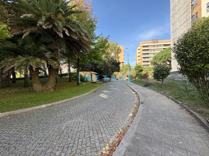 Apartamento T4 para Venda em Aldoar, Foz do Douro e Nevogilde Foto 37
