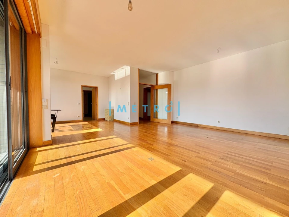 Apartamento T4 para Venda em Aldoar, Foz do Douro e Nevogilde Foto 6