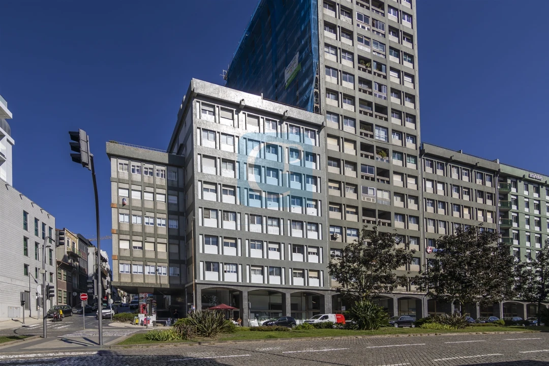 Apartamento T4 para Venda em Cedofeita, Santo Ildefonso, Sé, Miragaia, São Nicolau e Vitória Foto 23