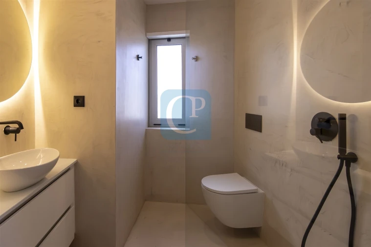 Apartamento T4 para Venda em Cedofeita, Santo Ildefonso, Sé, Miragaia, São Nicolau e Vitória Foto 11