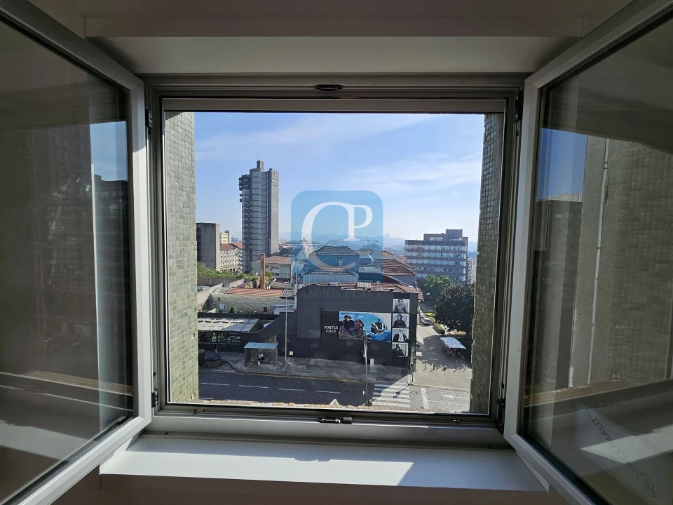 Apartamento T4 para Venda em Cedofeita, Santo Ildefonso, Sé, Miragaia, São Nicolau e Vitória Foto 3