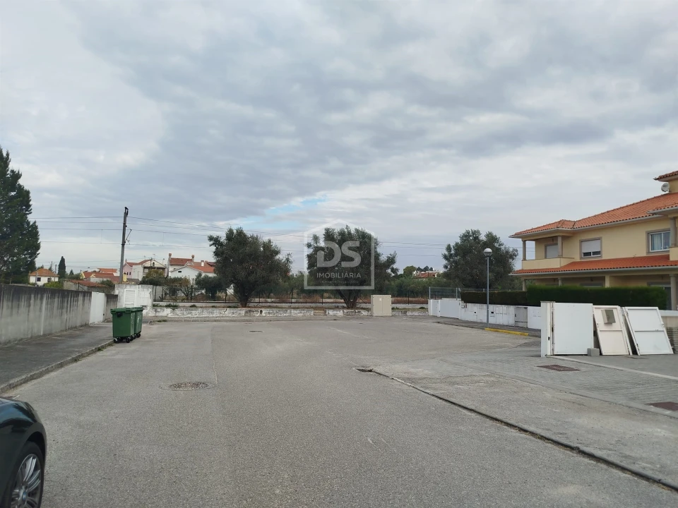 Moradia T4 para Venda em Canas de Senhorim Foto 10