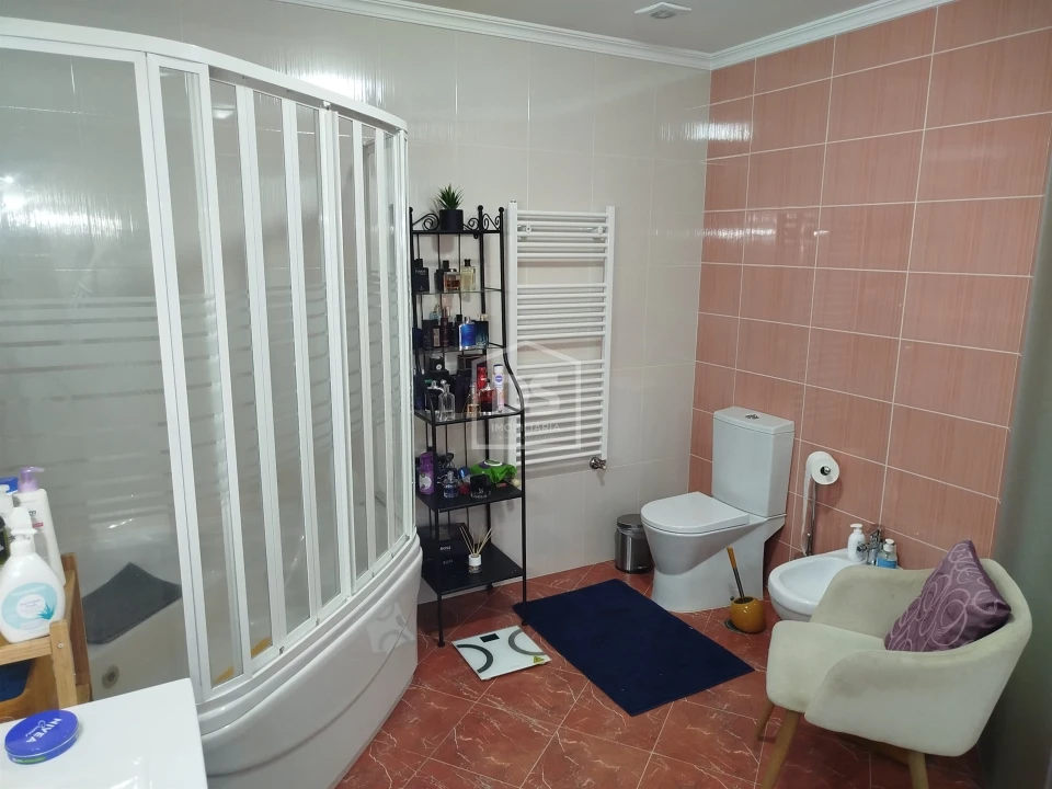 Moradia T4 para Venda em Canas de Senhorim Foto 44