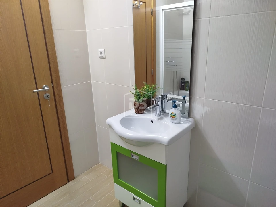 Moradia T4 para Venda em Canas de Senhorim Foto 35