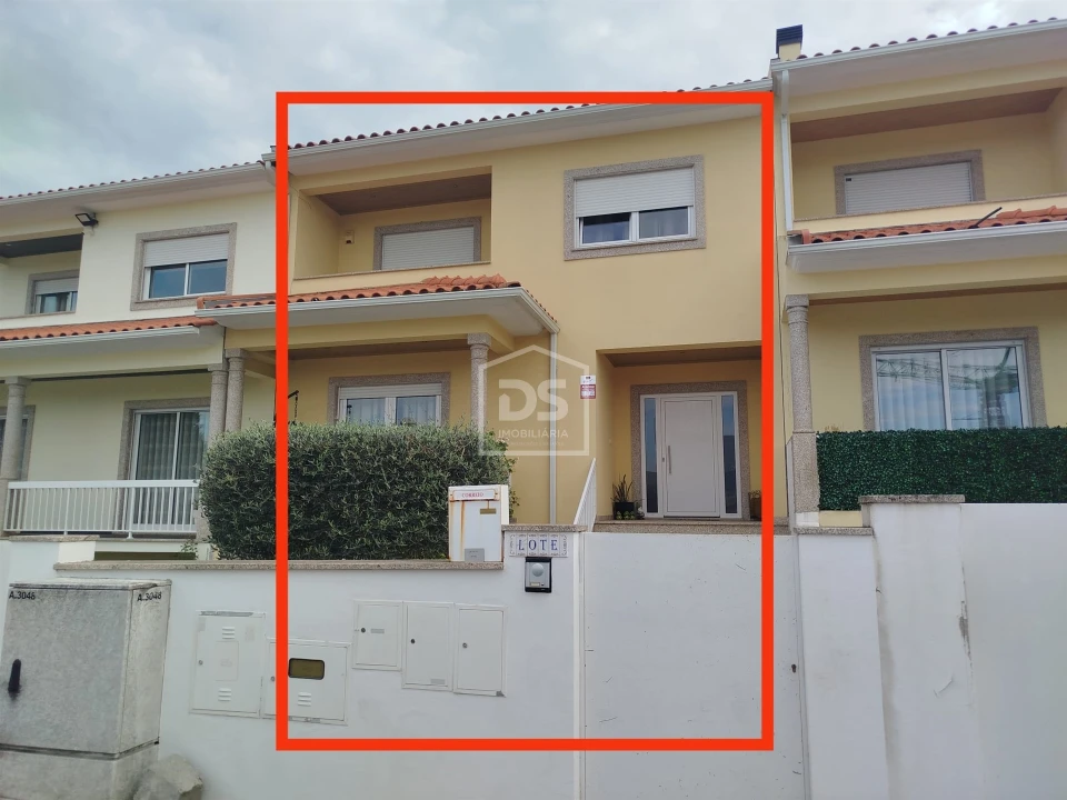 Moradia T4 para Venda em Canas de Senhorim Foto 8