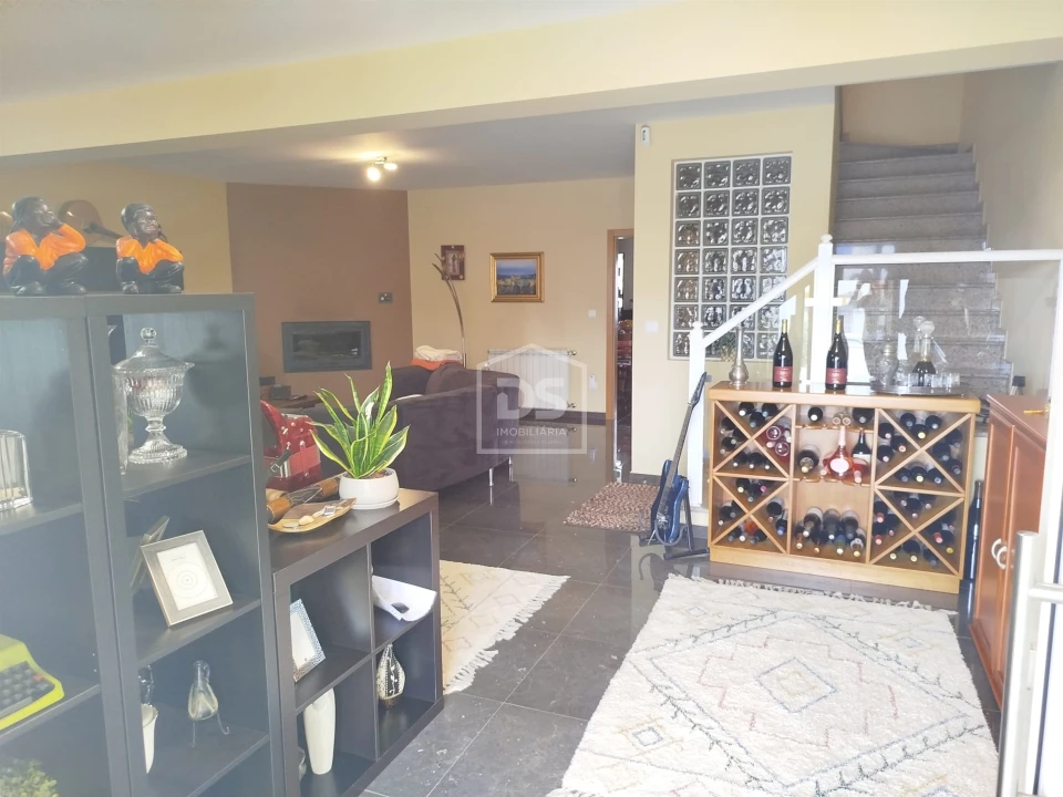 Moradia T4 para Venda em Canas de Senhorim Foto 73