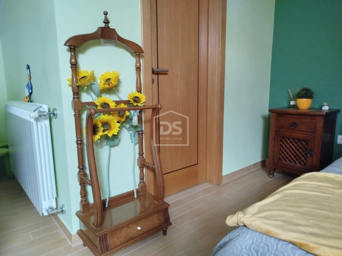 Moradia T4 para Venda em Canas de Senhorim Foto 23