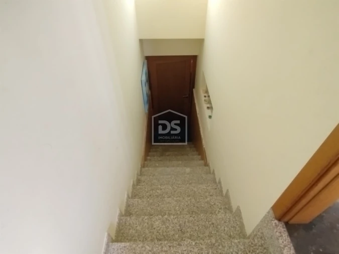 Moradia T4 para Venda em Canas de Senhorim Foto 57