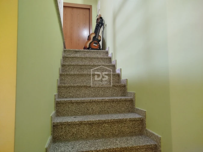 Moradia T4 para Venda em Canas de Senhorim Foto 31