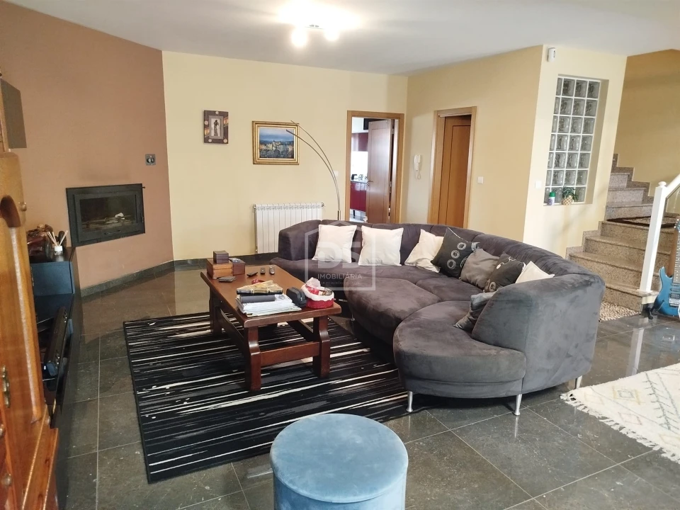 Moradia T4 para Venda em Canas de Senhorim Foto 76