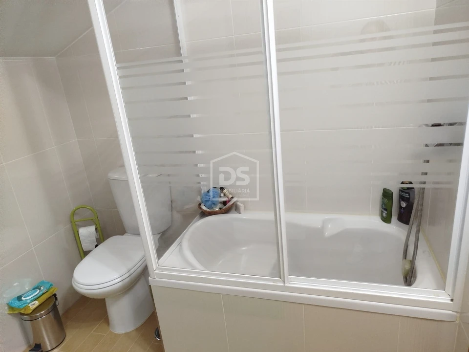 Moradia T4 para Venda em Canas de Senhorim Foto 33