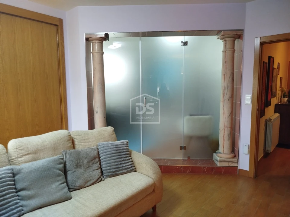 Moradia T4 para Venda em Canas de Senhorim Foto 47