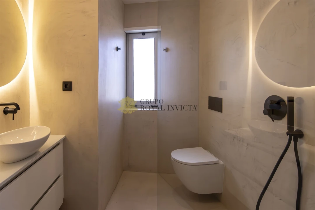 Apartamento T4 para Venda em Cedofeita, Santo Ildefonso, Sé, Miragaia, São Nicolau e Vitória Foto 32