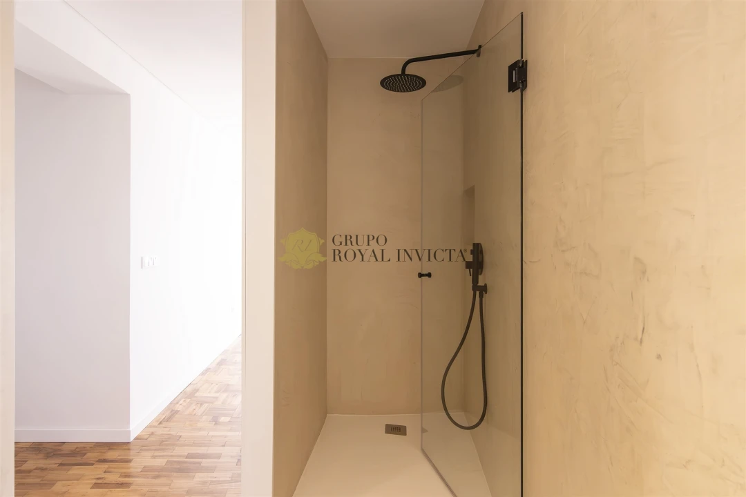 Apartamento T4 para Venda em Cedofeita, Santo Ildefonso, Sé, Miragaia, São Nicolau e Vitória Foto 29