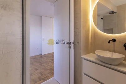 Apartamento T4 para Venda em Cedofeita, Santo Ildefonso, Sé, Miragaia, São Nicolau e Vitória