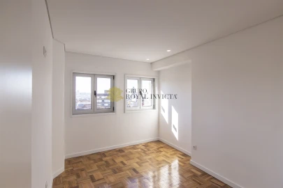 Apartamento T4 para Venda em Cedofeita, Santo Ildefonso, Sé, Miragaia, São Nicolau e Vitória