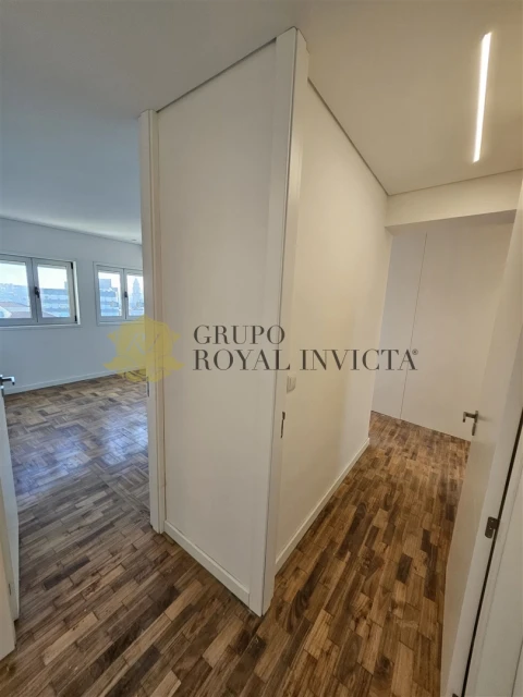 Apartamento T4 para Venda em Cedofeita, Santo Ildefonso, Sé, Miragaia, São Nicolau e Vitória