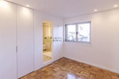 Apartamento T4 para Venda em Cedofeita, Santo Ildefonso, Sé, Miragaia, São Nicolau e Vitória