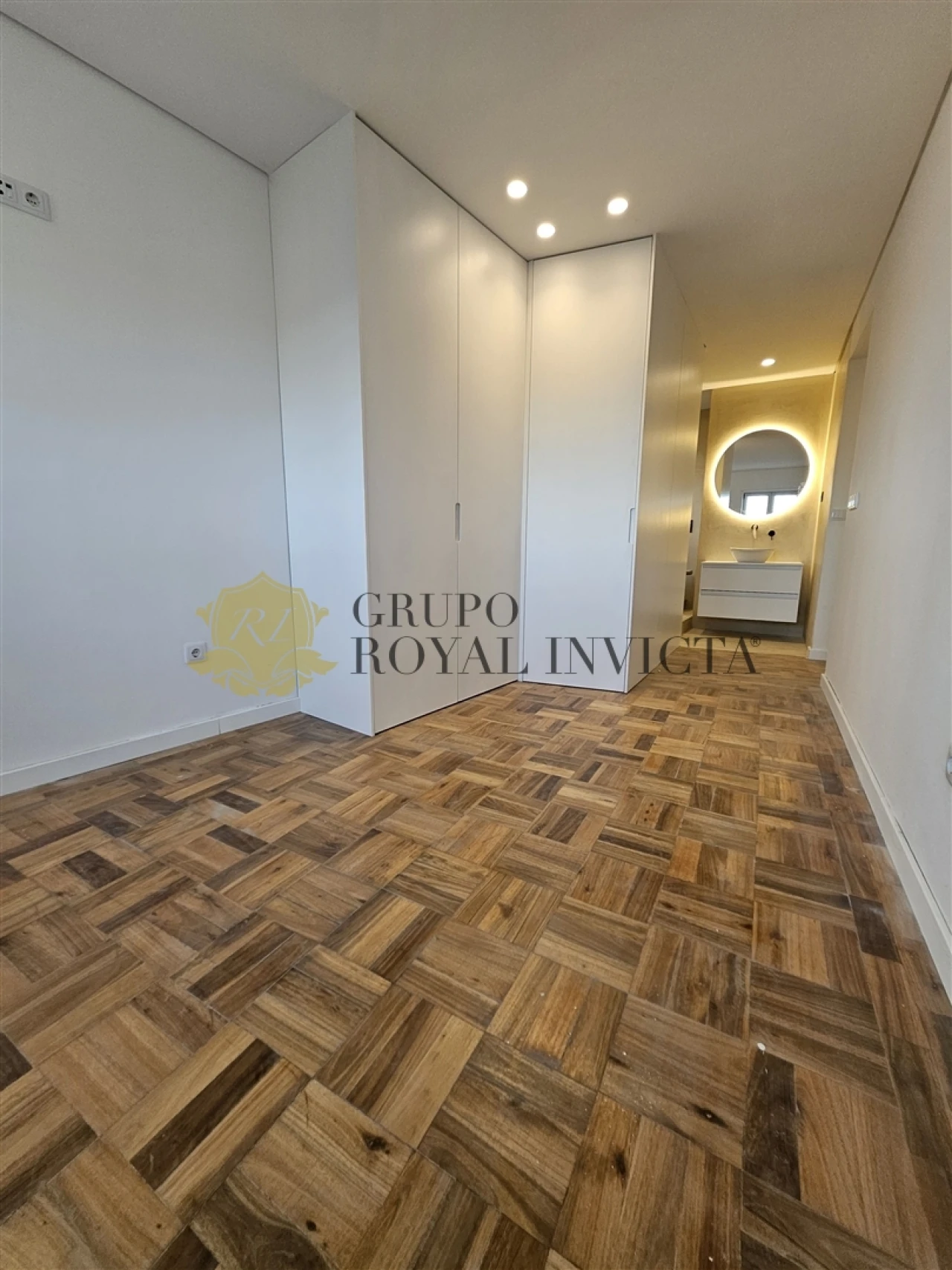 Apartamento T4 para Venda em Cedofeita, Santo Ildefonso, Sé, Miragaia, São Nicolau e Vitória Foto 15