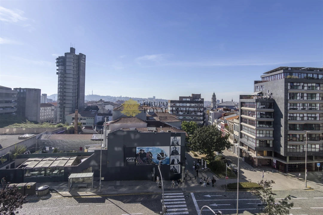 Apartamento T4 para Venda em Cedofeita, Santo Ildefonso, Sé, Miragaia, São Nicolau e Vitória Foto 42