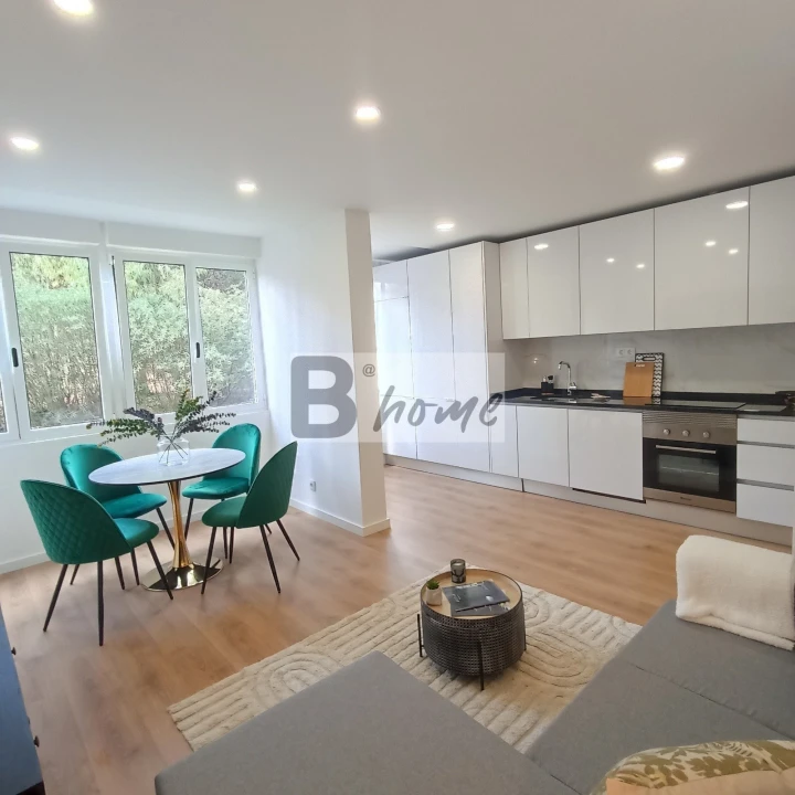 Apartamento T3 para Venda em Benfica Foto 7