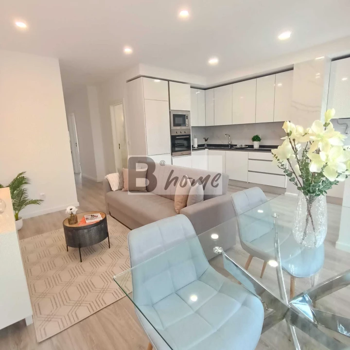 Apartamento T3 para Venda em Benfica Foto 2