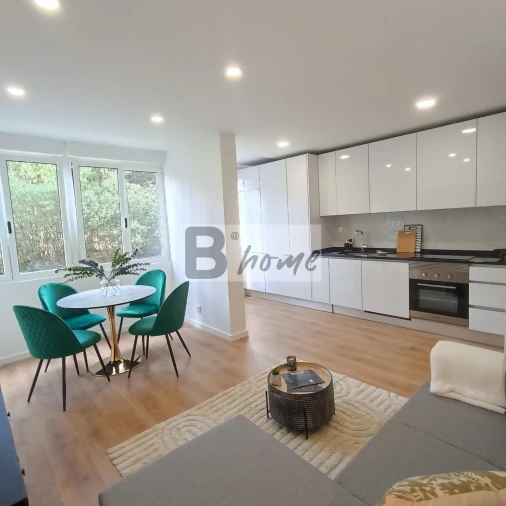 Apartamento T3 para Venda em Benfica Foto 2