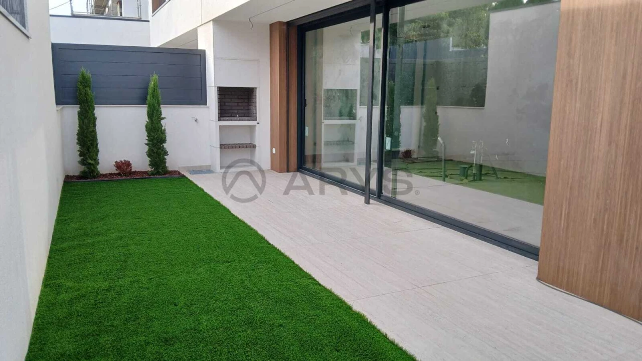 Moradia T3 para Venda em Turiz Foto 3