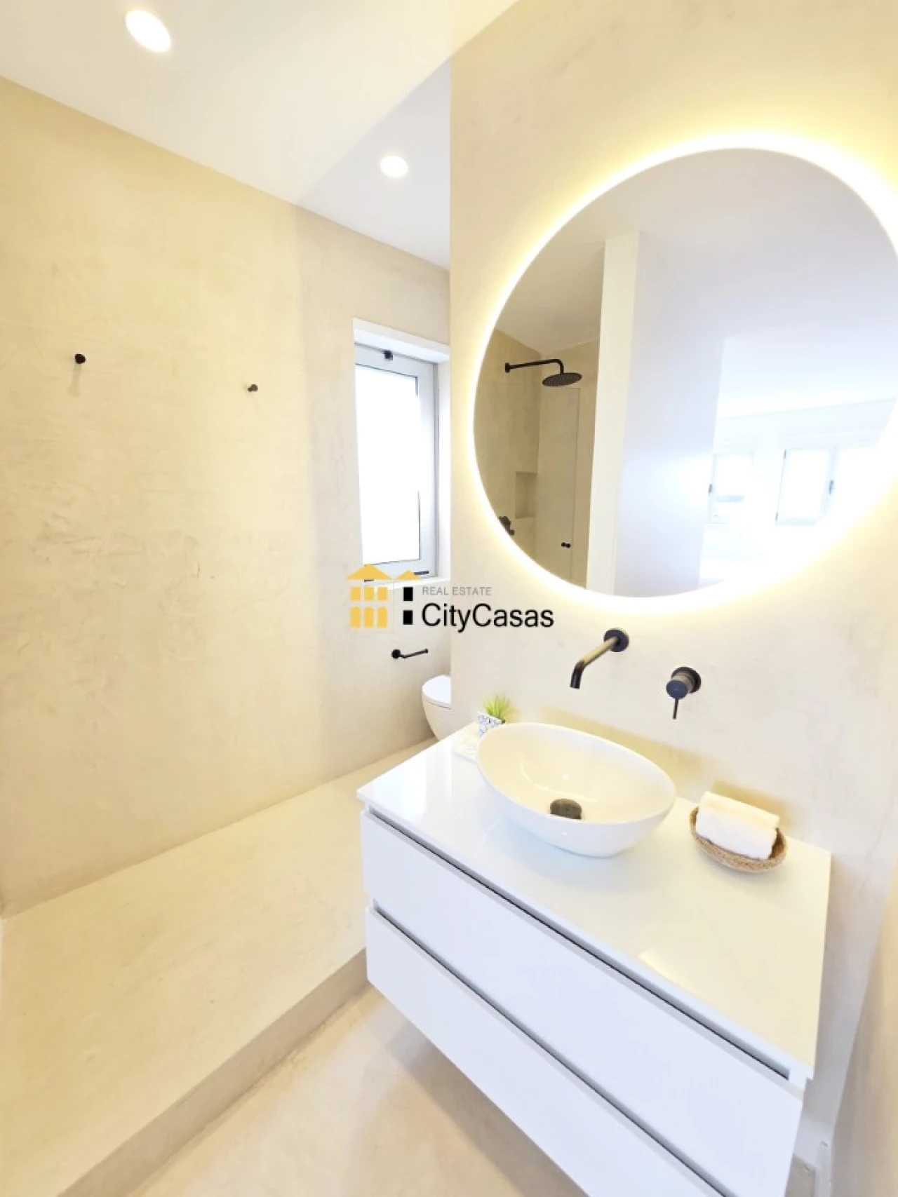 Apartamento T4 para Venda em Cedofeita, Santo Ildefonso, Sé, Miragaia, São Nicolau e Vitória Foto 6
