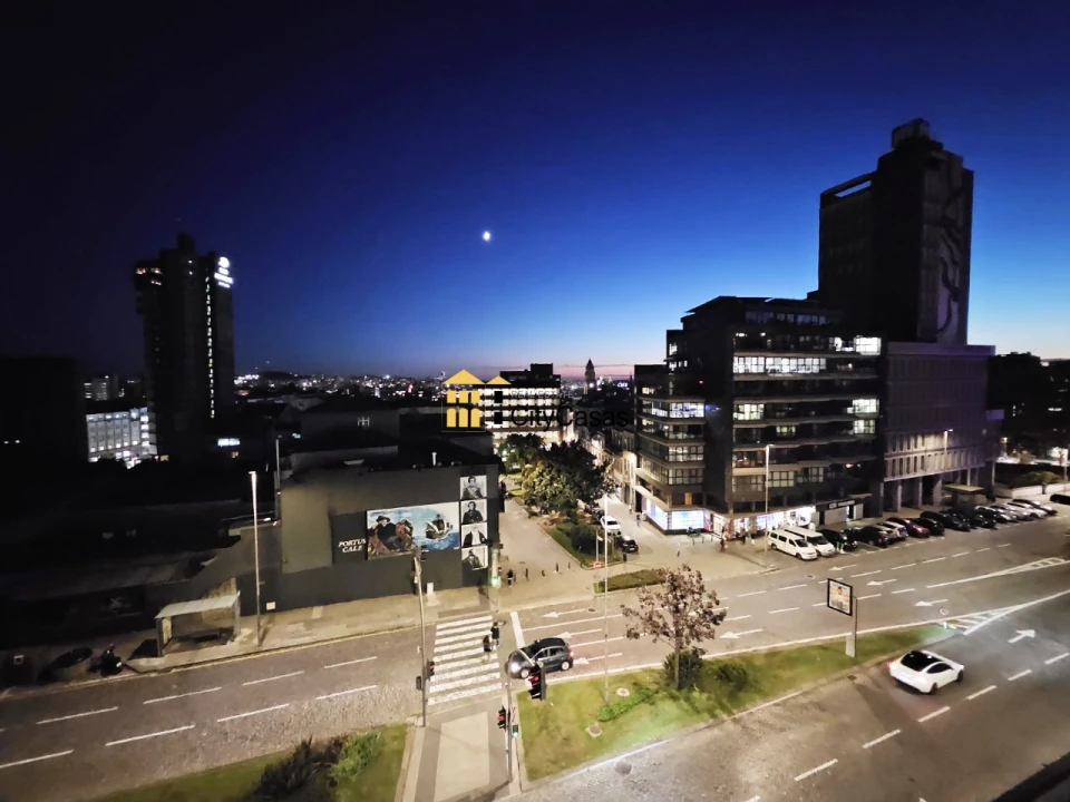Apartamento T4 para Venda em Cedofeita, Santo Ildefonso, Sé, Miragaia, São Nicolau e Vitória Foto 21
