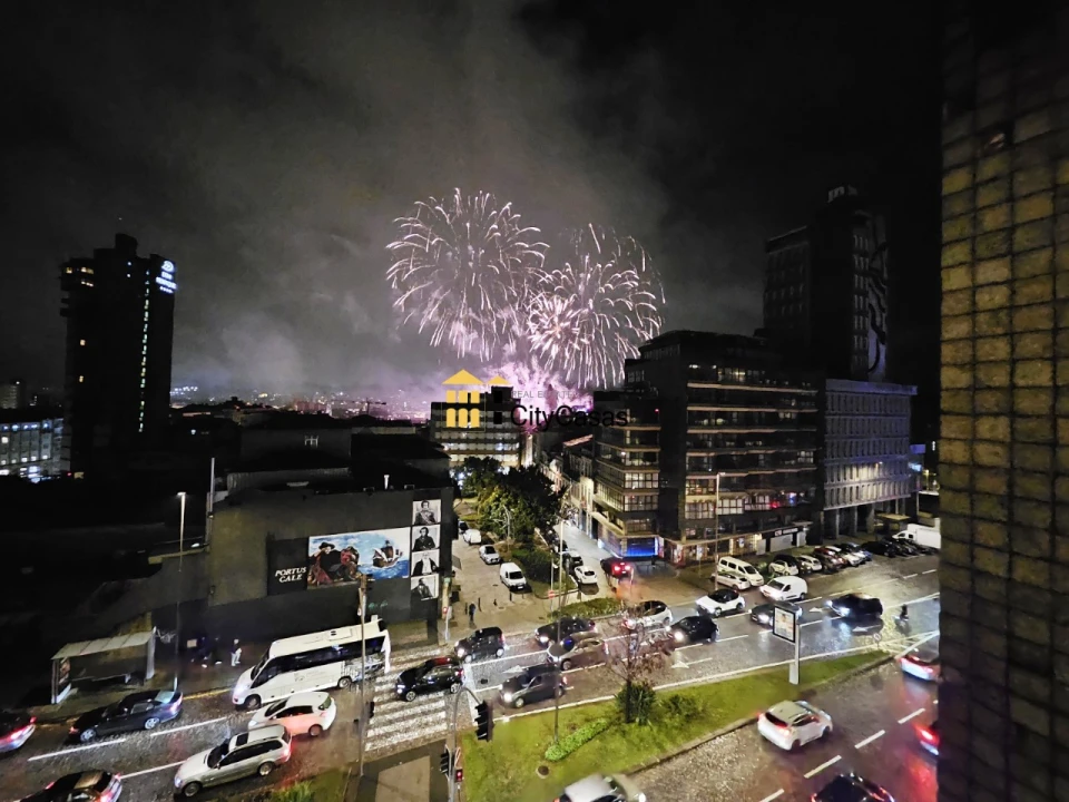 Apartamento T4 para Venda em Cedofeita, Santo Ildefonso, Sé, Miragaia, São Nicolau e Vitória Foto 22
