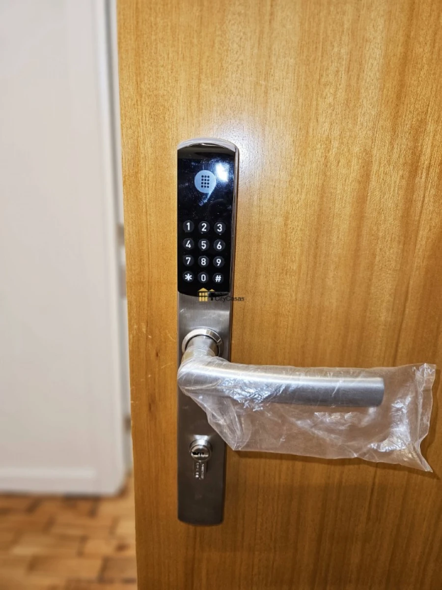 Apartamento T4 para Venda em Cedofeita, Santo Ildefonso, Sé, Miragaia, São Nicolau e Vitória Foto 4