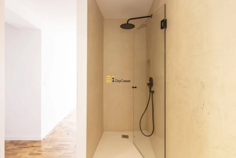 Apartamento T4 para Venda em Cedofeita, Santo Ildefonso, Sé, Miragaia, São Nicolau e Vitória Foto 18