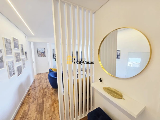Apartamento T4 para Venda em Cedofeita, Santo Ildefonso, Sé, Miragaia, São Nicolau e Vitória Foto 2