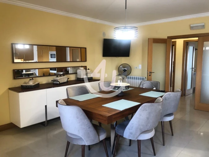 Apartamento T3 para Arrendamento em São Martinho do Porto Foto 5