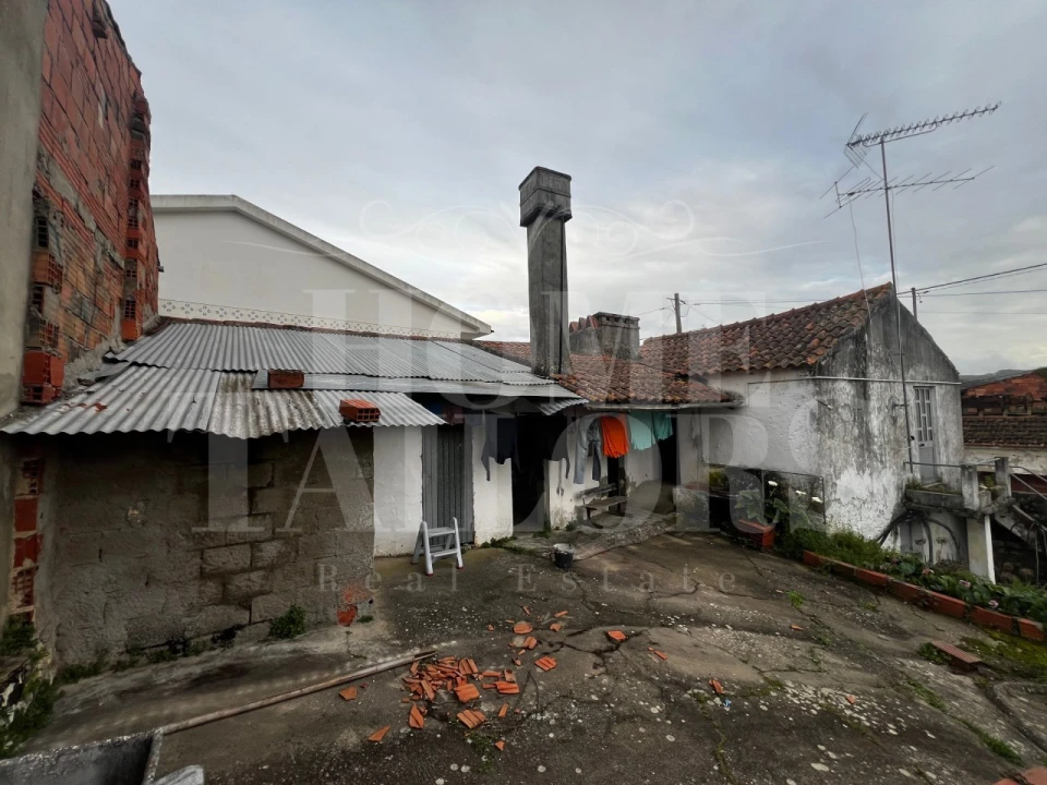 Moradia T2 para Venda em Coz, Alpedriz e Montes Foto 3