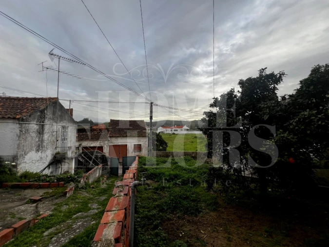 Moradia T2 para Venda em Coz, Alpedriz e Montes Foto 7