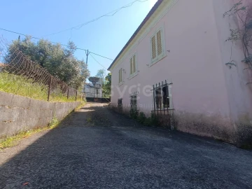 Moradia T4 para Venda em Madalena e Beselga