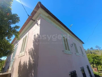 Moradia T4 para Venda em Madalena e Beselga