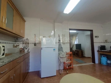 Moradia T4 para Venda em Madalena e Beselga