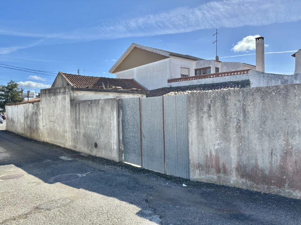 Moradia T2 para Venda em São Bartolomeu dos Galegos e Moledo Foto 4