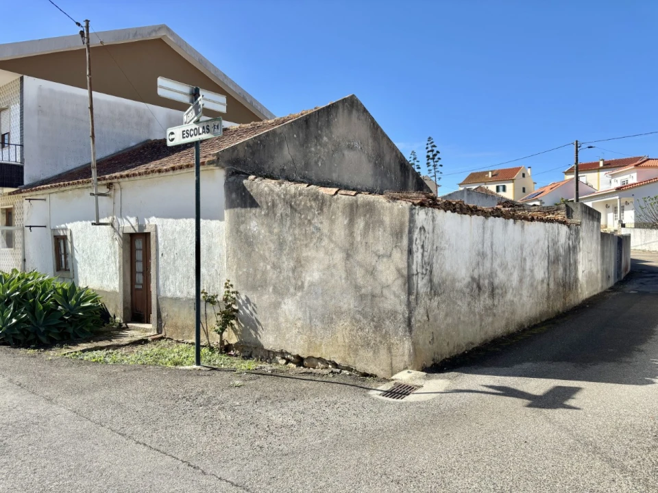 Moradia T2 para Venda em São Bartolomeu dos Galegos e Moledo Foto 5